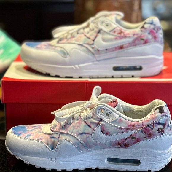๐ Nike Womenโs Air Max 1 Cherry Blossom print 528898 ๐ Sz 9 - Picture 3 of 12